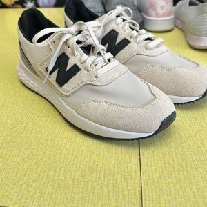 New Balance X70 size 11 excellent used condition